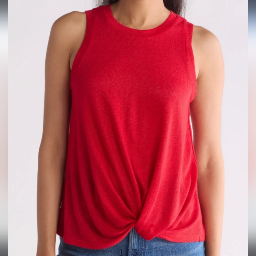❤️ Bobeau Twist Front Tee Urban Red ❤️